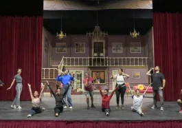 'Dino Ormanı' sahneye çıkıyor