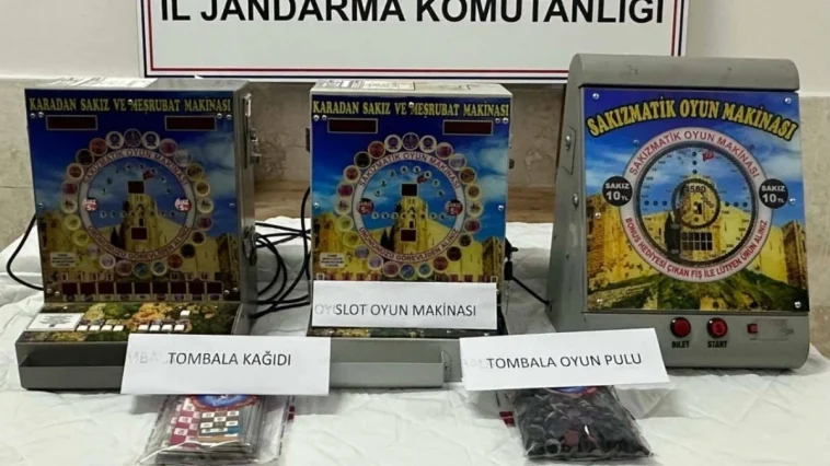 Elmalı’da kumar operasyonu