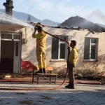 Eski okul yangında kül oldu