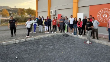 Gazipaşa’da öğretmenlerin bocce heyecanı