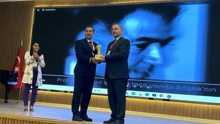 Geleneksel Türk kültür ve sanatına katkı ödülü Prof. Dr. Eroğlu’nun