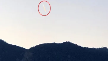 Gökyüzündeki ışık ve  yoğun ses heyecan yarattı