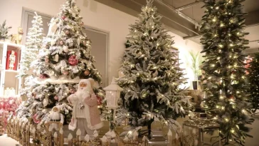 Hazır süslemeli yılbaşı ağaçlarına yoğun ilgi