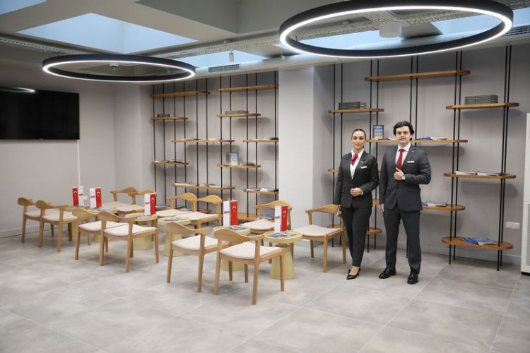 image_750x_691f2d00ce4af