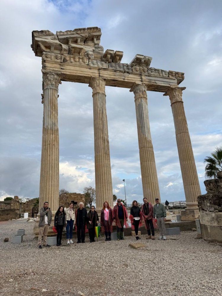 image_750x_692998f6f0477-1