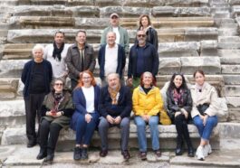 'BİR BAŞKA ANTALYA' ÇALIŞTAYI ÖNCESİ SANATÇILAR ANTİK KENTLERDE İLHAM TURUNDA