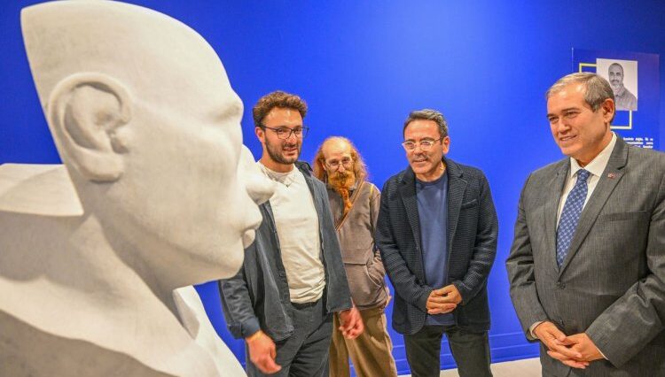 'BİR BAŞKA ANTALYA 3' SERGİSİ ZİYARETE AÇILDI