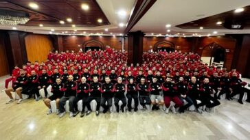 GALATASARAY YÜZME TAKIMI ANTALYA’DA, CROWNE PLAZA ANTALYA’DA KONAKLIYOR