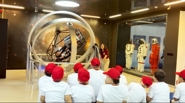 ÇOCUKLAR YARIYIL TATİLİNDE UZAYIN SIRLARINI İZMİR’DE KEŞFEDECEK