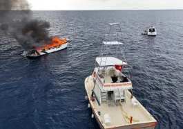 Kaş'ta lüks tekne alev alev yandı