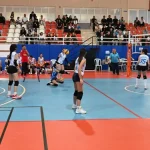 Kemer Belediye voleybolcuları galibiyetle başladı