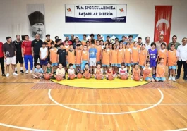 Kemer Belediyesi çocukları ve gençleri sporla buluşturmaya devam ediyor