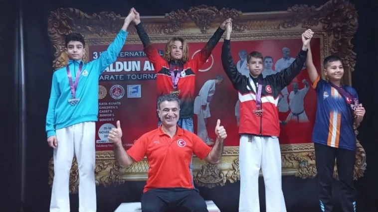 Kemer Belediyesi Karate Takımı'ndan 9 madalya