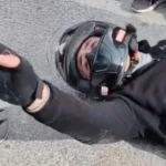 Kendi acısını unuttu, çocukları sakinleştirdi