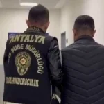 Kendisini polis olarak tanıtan dolandırıcı tutuklandı