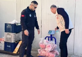 Kepez’de 574 kilo bozuk gıda imha edildi