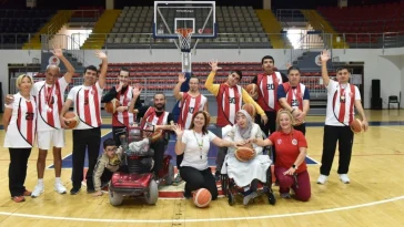 Kepez’de özel bireylere spor ve sanat desteği