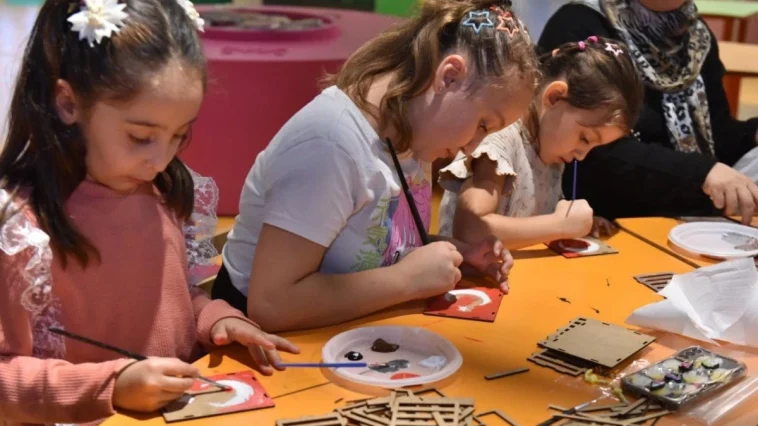 Kepez’in miniklerinden Atatürk’e sevgi dolu izler