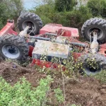 Kontrolden çıkan iş makinası şarampole devrildi: 1 yaralı