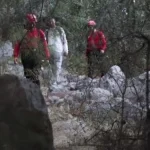 Konyaaltı’nda mahsur kalan gençler JAK timlerince kurtarıldı