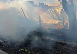 Korkuteli'nde yanan ev kullanılamaz hale geldi