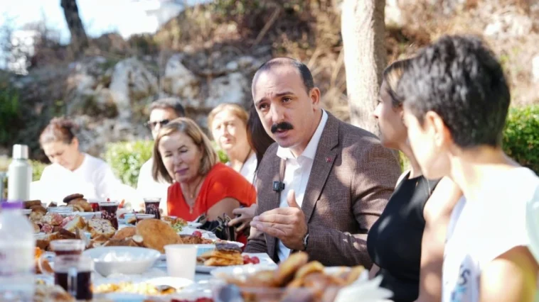 Kotan Pınarbaşı'nda mahalle sakinleriyle buluştu