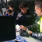 Küçük kıza çarpıp kaçtı, yüz metre ileride polise yakalandı