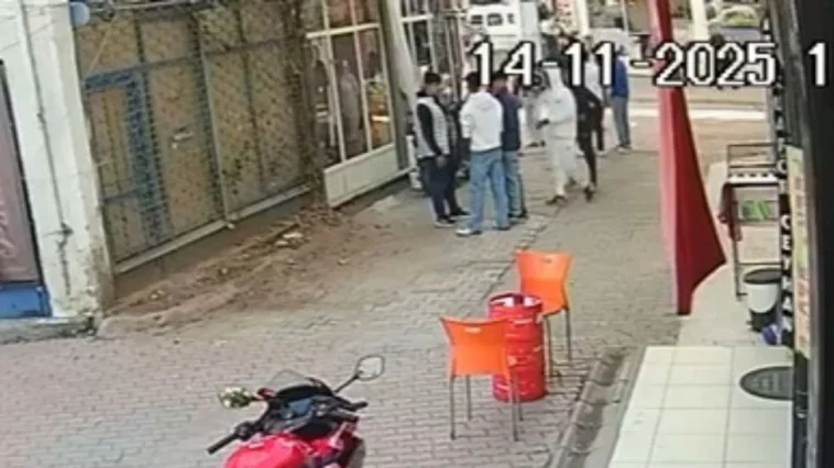 Kumluca’da tartışma bıçaklı kavgaya döndü