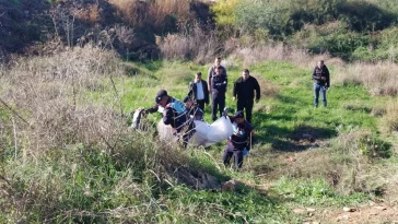 Manavgat'ta boş arazide erkek cesedi bulundu