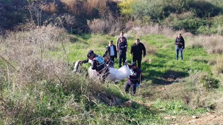 Manavgat'ta boş arazide erkek cesedi bulundu
