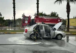 Manavgat'ta otomobil alev topuna döndü