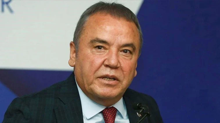 Muhittin Böcek hastaneden taburcu edildi