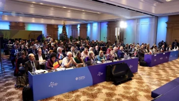 Muratpaşa Liderler Zirvesi'ne katıldı