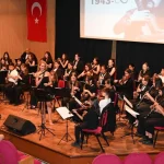 Onkoloji bölümündeki çocuklar için iyilik konseri