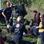 Otomobil şarampole yuvarlandı: 3 yaralı