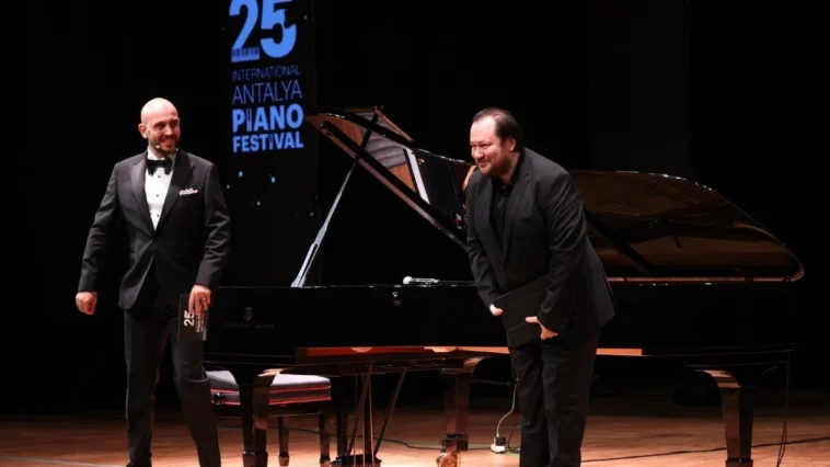 Piyano festivalinde Gökhan Aybulus gecesi