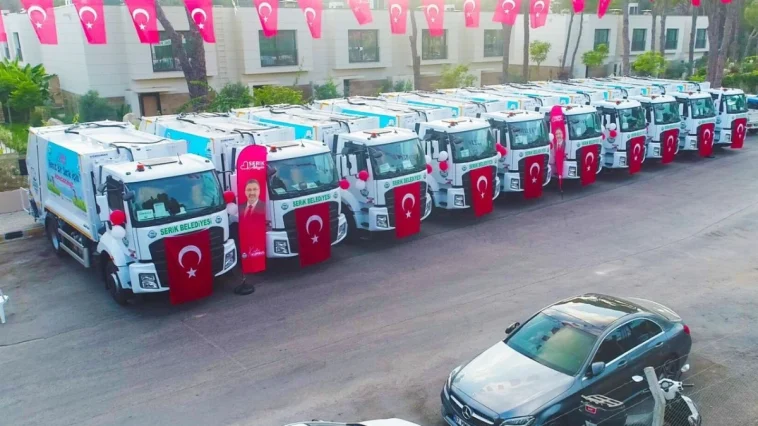 Serik Belediyesi filosunu 37 araçla güçlendirdi