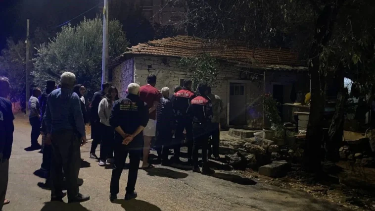 Serik'te korkutan ev yangını