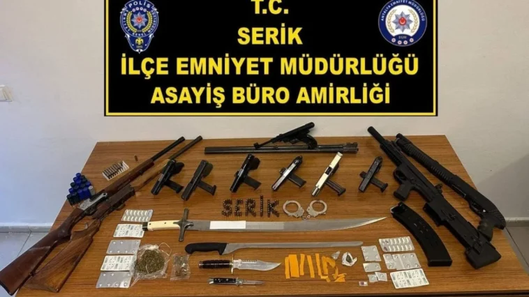 Serik’te silah ve uyuşturucu operasyonu: 16 şüpheli yakalandı