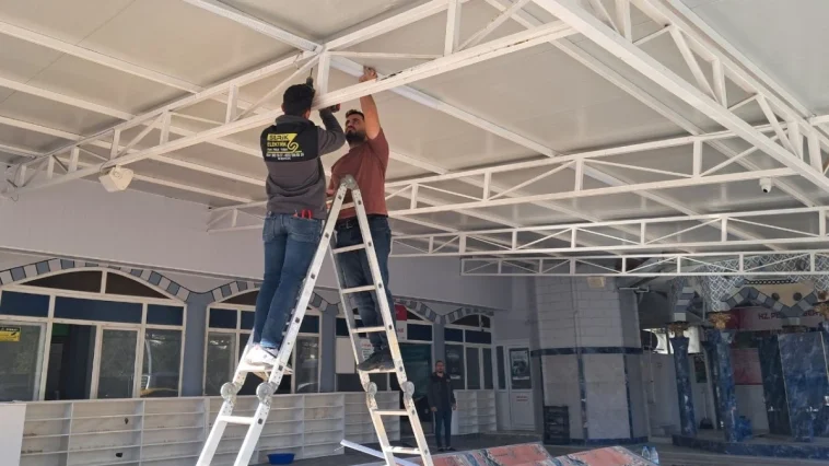 Serik’te şimşek camide hasara yol açtı