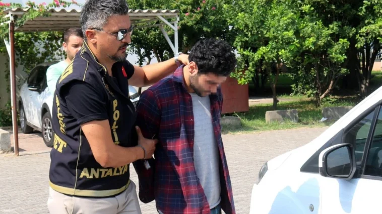 Trans bireyi öldüren Suriyeli Aref'in toprağa gömdüğü bıçak bulundu