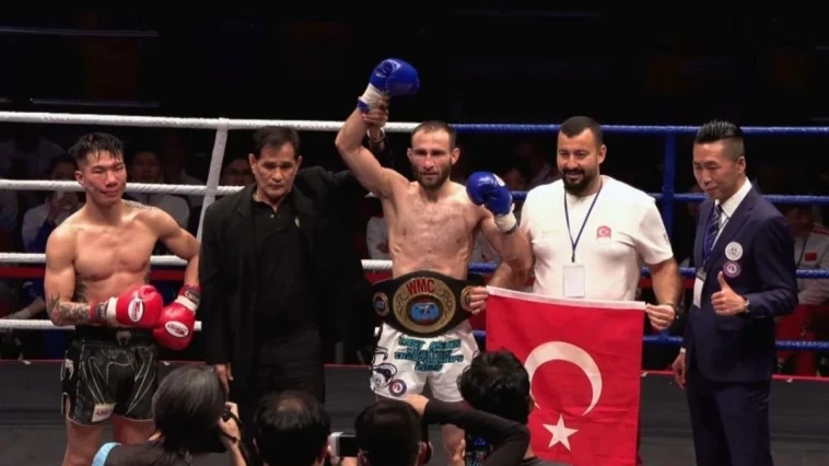 Türk sporcu Uğurlu, Muay Thai'de kıtalararası arenada şampiyon oldu