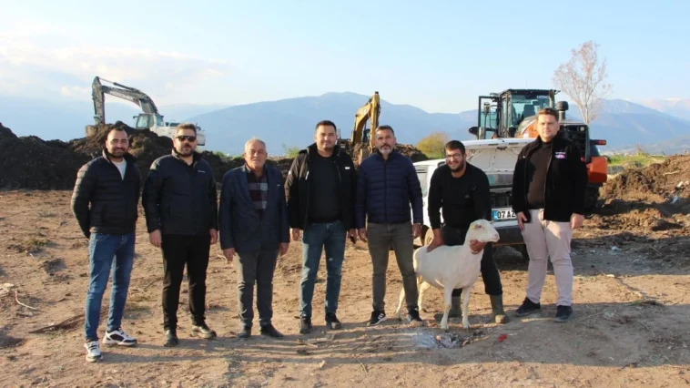 Üleşik Deresi denizle buluşuyor