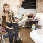 Muşambanın içinde yaşam mücadelesi