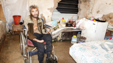 Muşambanın içinde yaşam mücadelesi