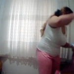 1 yaşındaki bebeğe anne şiddeti kamerada