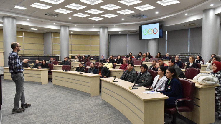 Kepez Belediyesi’nden yaşlı dostu kente güçlü adım
