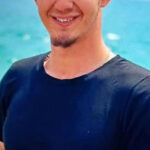 Refüje çarpan motosikletin sürücüsü öldü