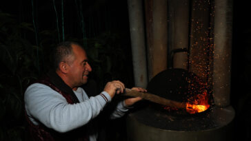 Seralar cep telefonları ile izleniyor