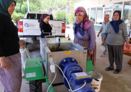 Büyükşehir’den üreticiye ekipman desteği